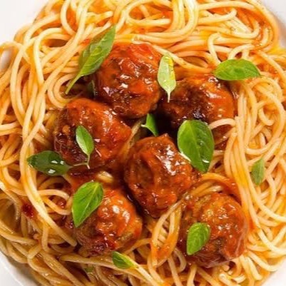 Macarrão e almôndegas  embalagem de 500ml