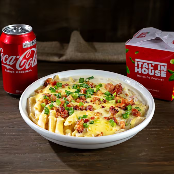 1 Box G de aprox. 800g + 1 Refrigerante em Lata (350ml).
Valor: "A partir de" (a depender das opções de molhos disponíveis)