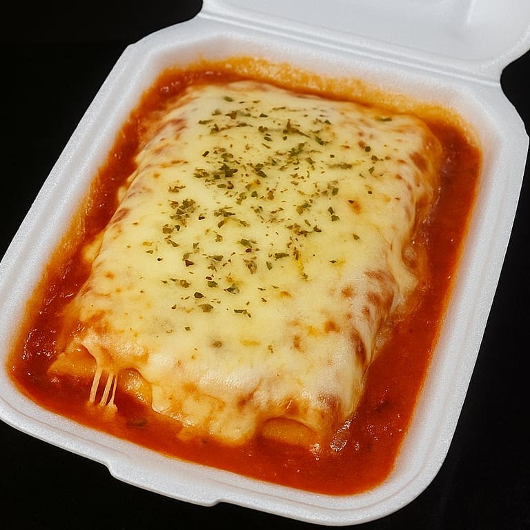 2un de panquecas de calabresa, super suculenta, massa caseira e leve. Cobertas com molho de tomate e queijo gratinado.