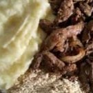 Acompanha: Arroz, Feijão, Farofa,  fritas ou Purê.