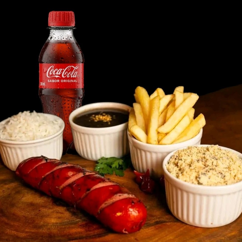 Nosso prato executivo serve 1 pessoa. Acompanha arroz branco, delicioso feijão, farofa de alho e cebola, nossa crocante batata frita palito e 1 espeto. Enviamos cada item em  embalagens separada.