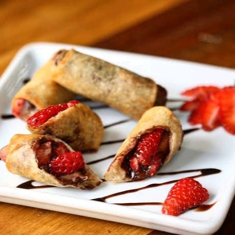 Casquinha de harumaki Nutella e morangos