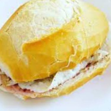 Pão ovo ,queijo e presunto