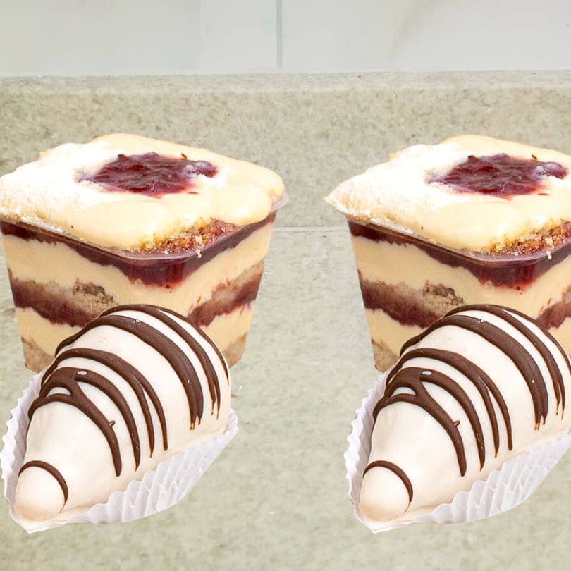 A perfeição em cada mordida! Nosso combo de 2 Bolo de Pote Ninho com Geleia de Morango e Massa de Baunilha + 2 Coxinhas Ninho com Morango vai transformar qualquer momento em uma explosão de sabor.  Porque você merece o melhor do mundo dos doces, com aquele toque especial de Ninho e morango.    Garanta o seu agora e experimente essa delícia!  #Combodelicioso #Bolodepote #Coxinhademorango #Sabordeinfância