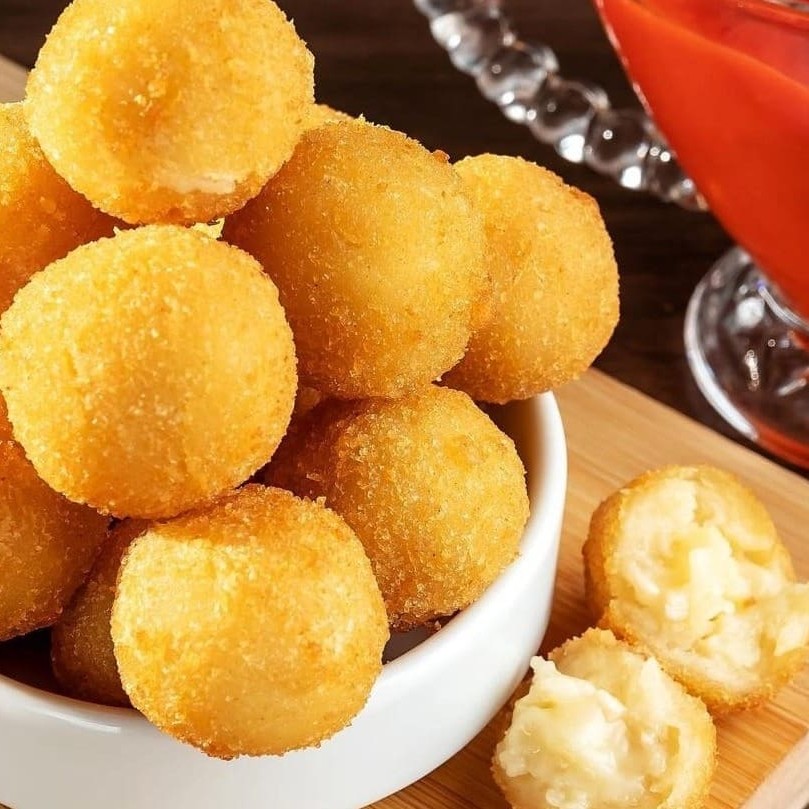 500 Salgadinhos de festa bem gostosos, crocantes e sequinhos. Considerados pelos clientes os melhores da região. (Aprox. 15g)