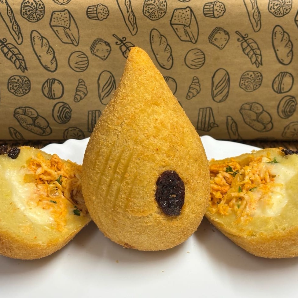 Coxinha de Frango Com Requeijão.