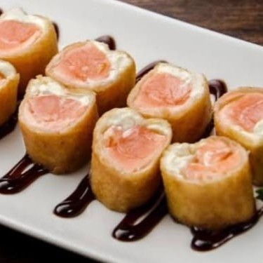 Porção com 10 unidades.  Hot na casquinha de Harumaki com cream cheese e cebolinha ,sem arroz