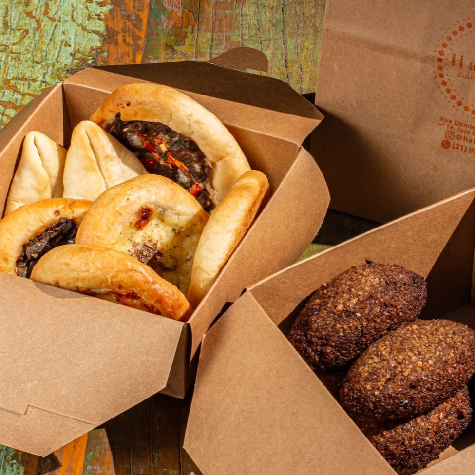 4 esfihas à sua escolha + 4 quibes fritos de carne recheado com carne moída. Combo perfeito para compartilhar