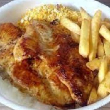 Marmita De  Filé De Frango Com Arroz Feijão Farofa E Fritas