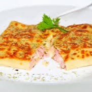 Este Item Não Pode Ser Alterado. Massa de ótima qualidade recheada com presunto triturado, bacon em cubos, ovo cozido, milho e cream chesse.