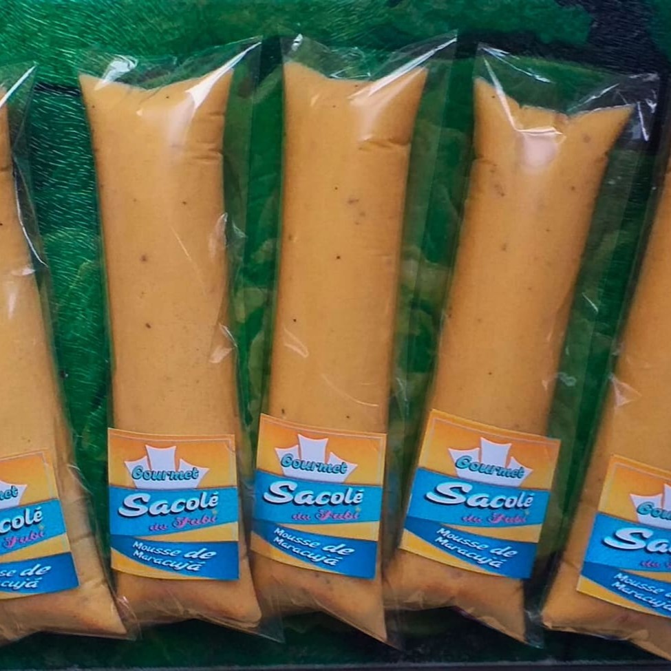 Deliciosa base gourmet cremosa com poupa e suco de maracujá. Os fãs de  maracujá amam .