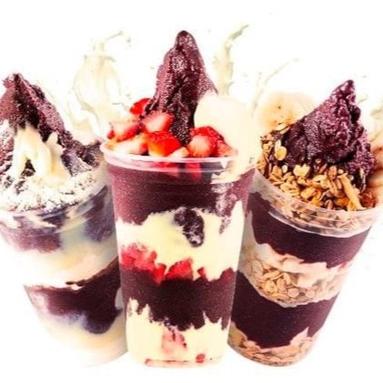 Super Promoção Açaí todo Dia!! Tres copos de 770ml com caldas, condimentos e chantilly tudo inteiramente grátis!