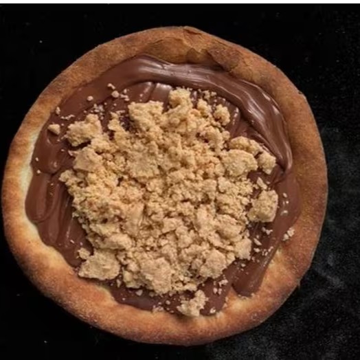 Chocolate ao leite e paçoca.