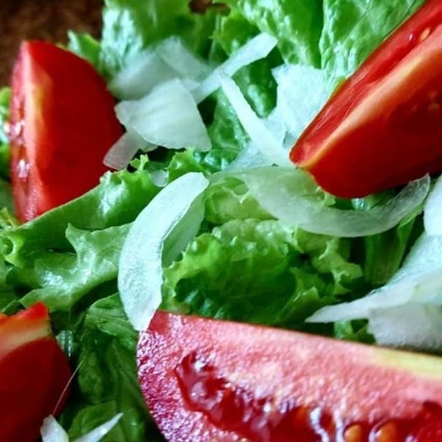 Alface, tomate e cebola