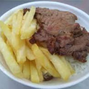 Delicia De Mignon Grelhado Acompanhado Com Arroz,Feijão Farofa De Ovos  E Fritas(Feijão Vai Separado)