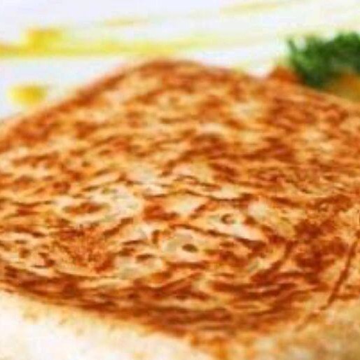 Carne moída, muçarela, calabresa, bacon e ovo