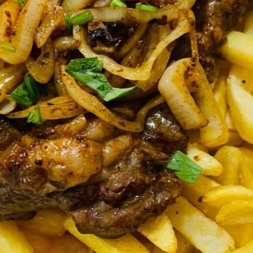 Acompanha Arroz, Feijão, Farofa, Batata Frita Ou Rústica E Salada A Sua Escolha.  **Servido Em Embalagem Redonda De Isopor **Refeição Individual **Imagem Real De Nosso Produto