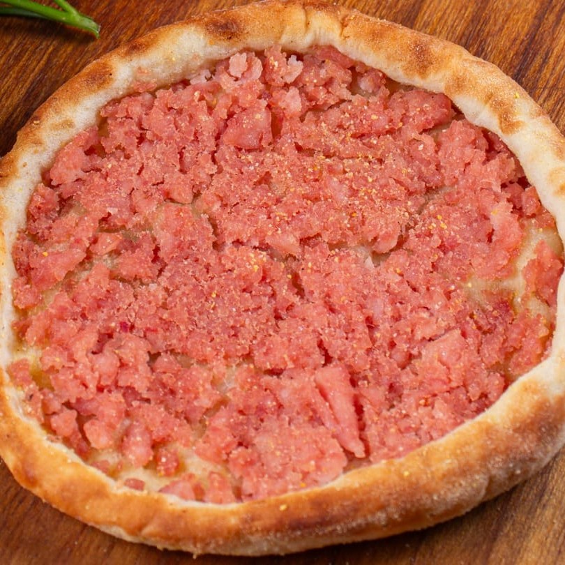 Esfiha recheada de presunto