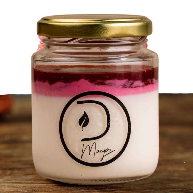 Com calda de frutas vermelhas e chocolate ruby   *nossas produções são todas feitas na casa  - contém lactose