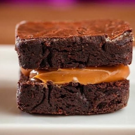 Nosso Delicioso Brownie Recheado com Doce de Leite