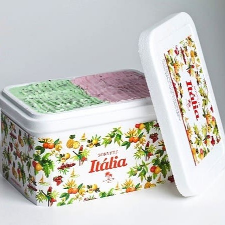 Delicioso sorvete Itália Zero, embalado em isopor de 2l. Escolha até 3 sabores de sua preferência para aproveitar essa experiência refrescante e saborosa!
