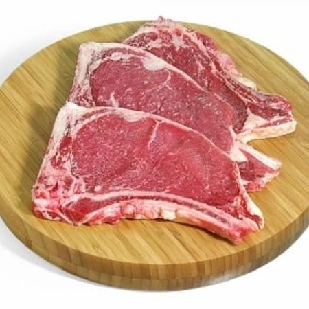 Peso Aprox 500g - Conhecida como bisteca bovina é um contra-filé com osso. #cortesbovinos #miúdosbovinos #churrasco #carnedeboi #carnemacia #itensparachurrasco #delivery #carnedeprimeira #alcatra #chuleta #pedaço