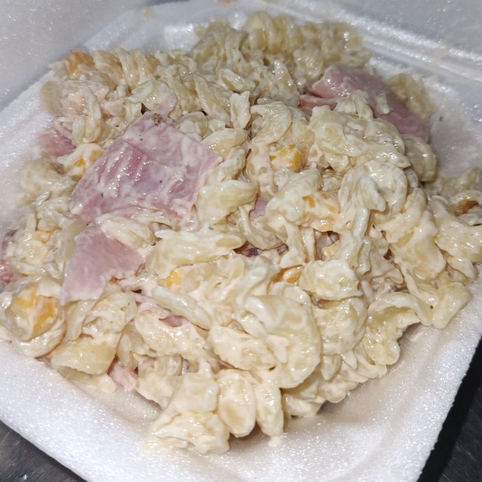 Macarrão parafuso,presunto ,milho & creme de Leite ..