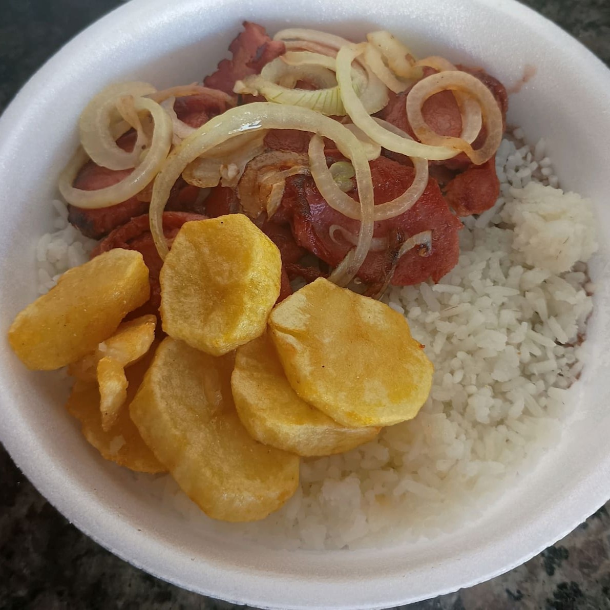 Arroz Feijão Calabresa Acebolada E Batata Dourada