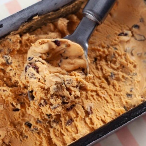 Sorvete Itália | Festival de Doce de Leite

Sabores: Doce de leite com Flocos, Doce de leite Mesclado, Doce de leite com Torta Alemã, Doce de leite com Queijo, Doce de leite com Brownie, Doce de leite com Caramelo Flor de Sal, Doce de leite com Café, Doce de leite com Chocolate Meio Amargo, Doce de leite com Coco, Doce de leite com Macadâmia, Doce de leite com Ameixa, Doce de leite com Tapioca