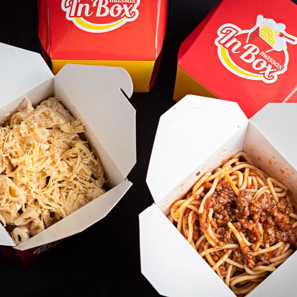 -Escolha 4 Massas Promocionais + Coca Cola 2 Litros É Por Nossa Conta :)