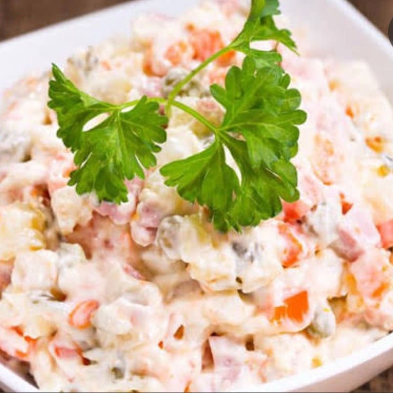 Meia porção de maionese.