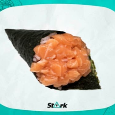 Alga, arroz e salmão.