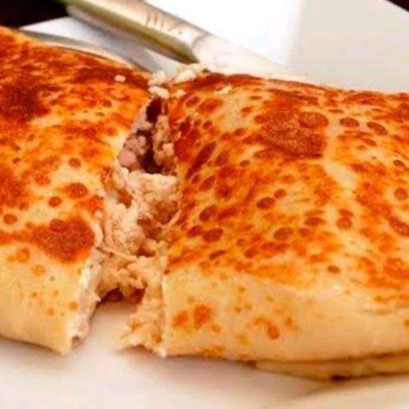 Muçarela, presunto, cebola, ovo e orégano