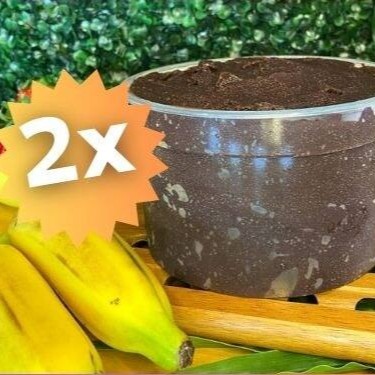 O Açaí no Copo é uma verdadeira delícia, considerado o 'Melhor Açaí da Região'. Ele vem acompanhado por uma generosa variedade de toppings e frutas frescas, que adicionam uma explosão de sabores ao paladar. As caldas, cuidadosamente selecionadas, dão um toque final a esta obra-prima, tornando-a irresistível. É a combinação perfeita para quem busca por uma refeição refrescante, nutritiva e incrivelmente saborosa. Experimente essa maravilha e deixe o nosso Açaí conquistar o seu coração!