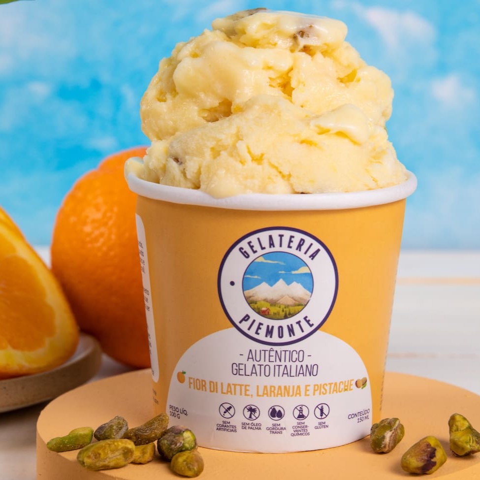 Sorvete italiano Sabores da Sicília é inspirada na mais famosa ilha da Itália. Refrescante e saboroso ele é composto por Fior di Latte, Geleia de Laranja e Pistaches Crocantes. Sem conservantes, corantes, óleo de palma e 0% de gordura trans.