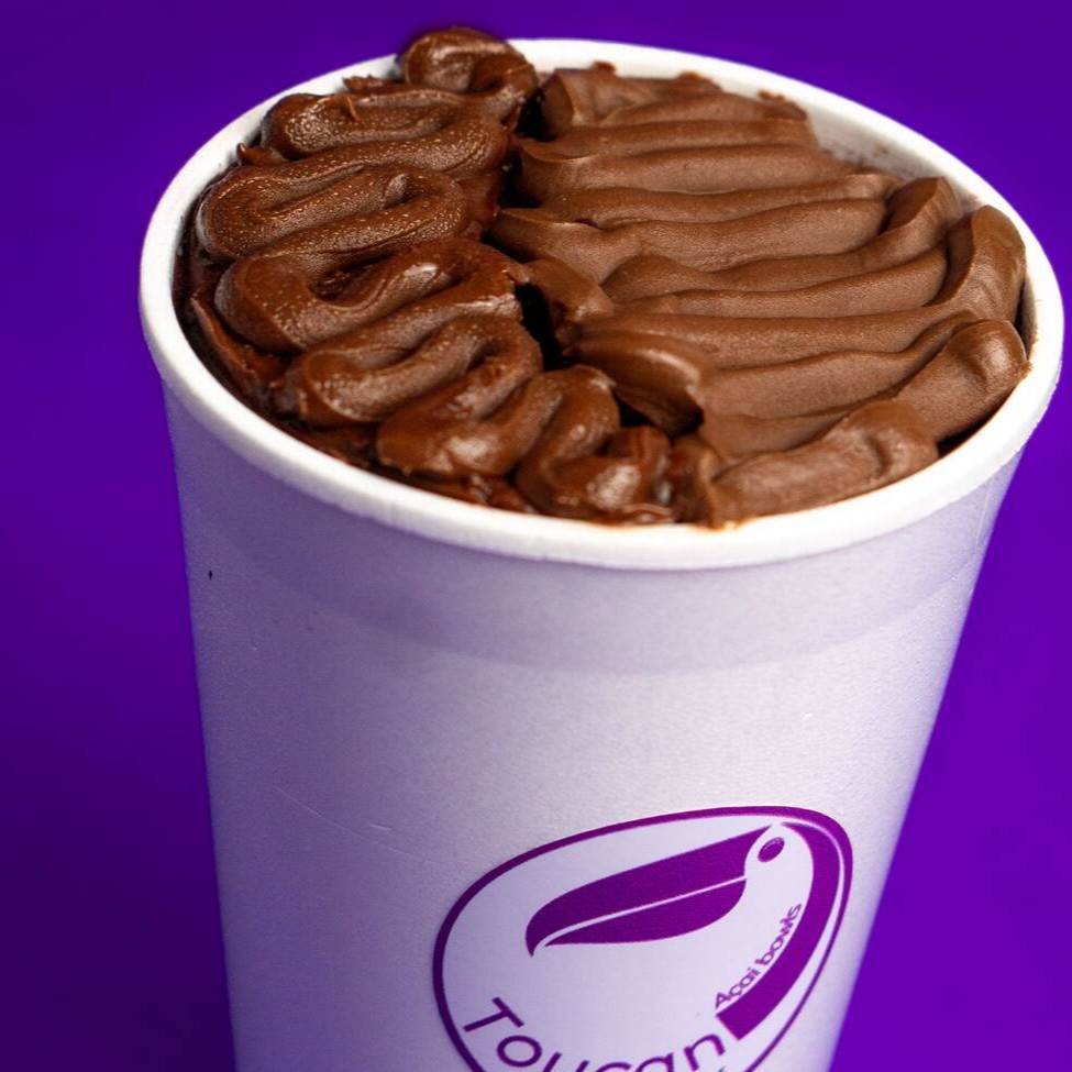 Açaí Premium Super Cremoso, Com O Copão Todo Trufado!   Nosso Açaí Premium Super Cremoso Agora Vem Com O Copão Todo Trufado Com O Recheio Que Você Escolher! E Para Deixar Ainda Mais Delicioso, Você Pode Escolher 7 Complementos Grátis Para Personalizar O Seu Açaí Do Jeitinho Que Amar!  Não Perca Essa Delícia! Peça Agora E Desfrute De Um Açaí Único! **********************Fabricação Própria**