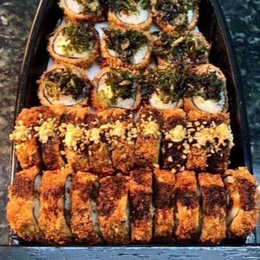 Hot Filadélfia 8  - Hot Camarão 8 -  Joy Selado 2 -  Sushi Skin 2 -  Harumaki Salmão 1.