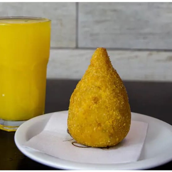 Deliciosos salgados a sua escolha. Aproveite!