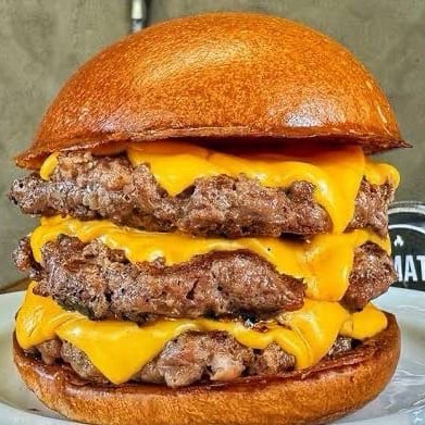 Pão, 3 carnes 70g, 3 cheddar, calabresa e bacon