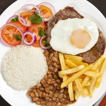 Acompanha arroz branco,batata frita, contra filé e ovo