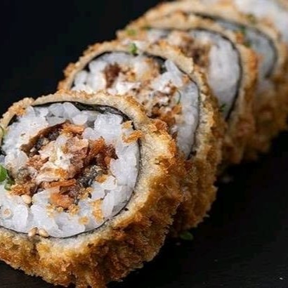 Alga, arroz, pele de salmão crocante e cream cheese