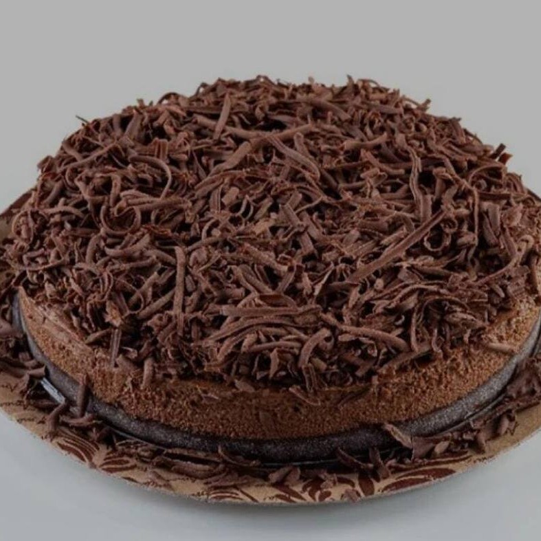 Sibila uma experiência indulgente com a nossa luxuosa 'Fatia de Torta Chocobrownie Mousse de Chocolate'. Esta sobremesa, de categoria premium, é um convite tentador ao prazer mais profundo do paladar. Composta por camadas de brownie intenso e rico em chocolate, complementadas por uma leve e suave mousse de chocolate, cada garfada é um deleite dos sonhos. É a escolha perfeita para finalizar sua refeição com um toque de doçura e satisfação inigualável.