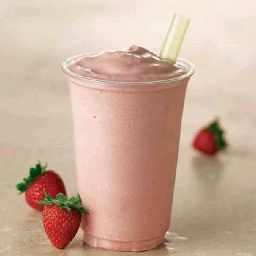 Neste valor está incluído: 2 caldas, 4 acompanhamentos. Os acompanhamentos e caldas são enviados no mesmo copo. Temos opções de ingredientes extra que vão separados. Enviamos no copo Pp (não é copo térmico).