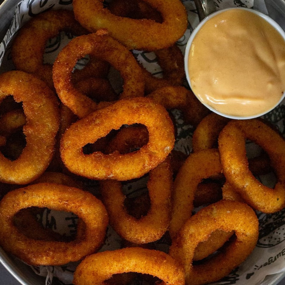 Cebola Empanada + Molho (rosê/tártaro/barbecue/billy jack)