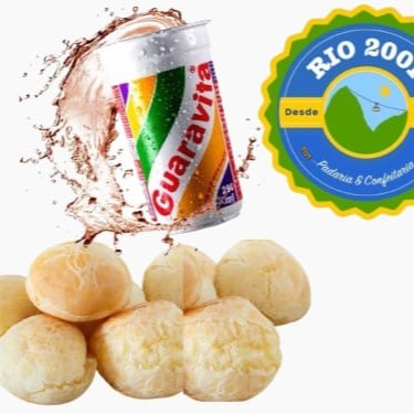 Desfrute de seis pães de queijo irresistíveis, feitos com o mais puro queijo e assados à perfeição. Com uma crosta dourada e um centro macio e cheio de sabor, eles são a companhia perfeita para o seu café da manhã. Para tornar a experiência ainda mais refrescante e autêntica, acompanha um Guaraná natural, uma bebida brasileira com sabor único, extraída diretamente da fruta. Este combo é a fusão perfeita entre o sabor tradicional do pão de queijo e a energia revitalizante do Guaraná. Ideal para um café da manhã delicioso e energético.