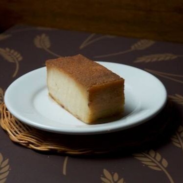 Feito com pão do Dia, leite e ovos. Textura firme, sabor caseiro e aquele aroma nostálgico que lembra sobremesa de infância. Esse nós podemos afirmar que é uma de nossas especialidades, impossível não gostar.