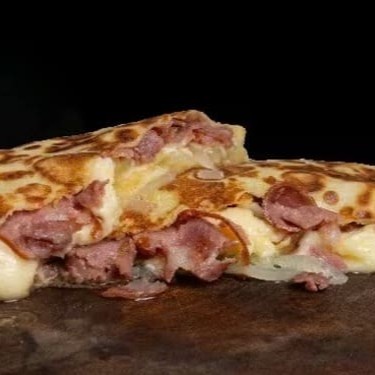 Crepe de Filé Mignon com Gorgonzola