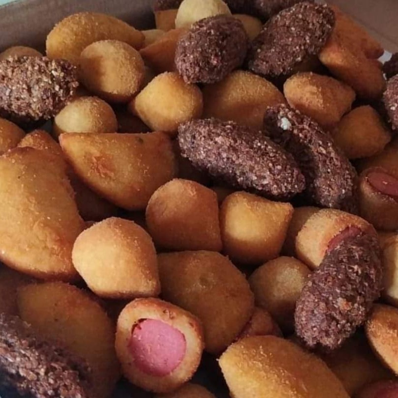 Bolinha de queijo, coxinha, bolinha de queijo com orégano, queijo com presunto, pizza (queijio com presunto e orégano), queijo com calabresa, misto (queijo com presunto e calabresa), delícia de carne, croquete de carne, croquete de calabresa, croquete de frango, medalhão de salsicha, quibe, queijo com azeitona, travesseiro de calabresa, travesseiro de frango entre outros sazionais. Os Salgados Seram Variados De Acordo Com A Disponibilidade. #salgados #salgadinhos #lanches #combos #açaí #promoção #desconto