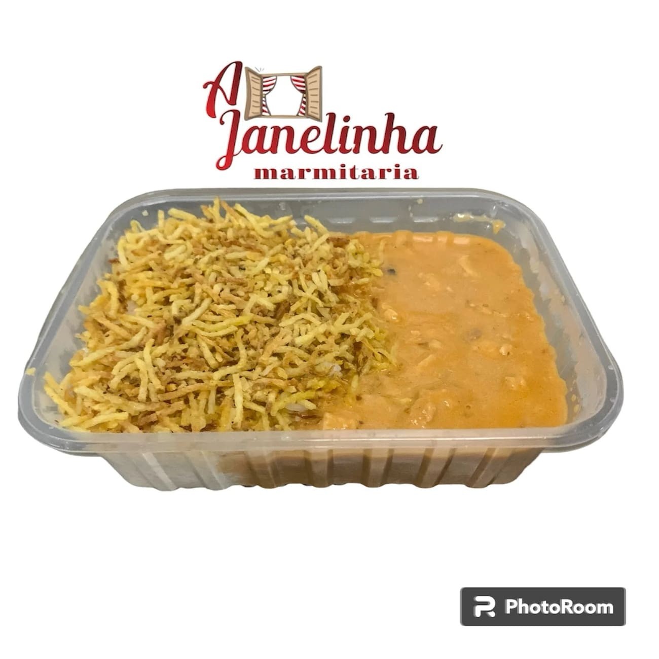 Delicioso estrogonofe de frango cremoso, servido com arroz branco soltinho e a opção de (batata palha Ou batata frita) crocante. Uma combinação perfeita de sabores e texturas que vai conquistar seu paladar!