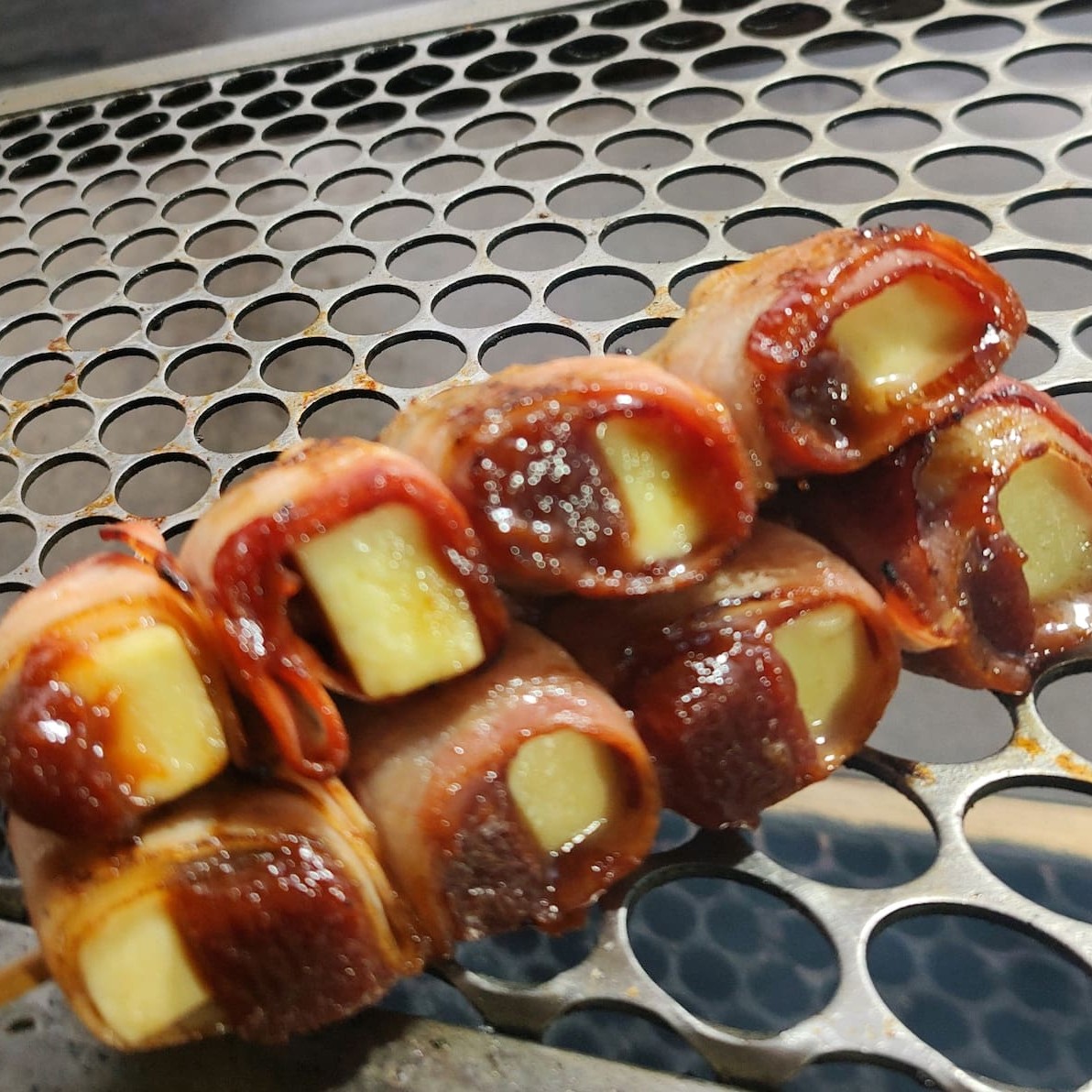 Espeto de Queijo de Coalho com Goiabada enrolado com Bacon ...